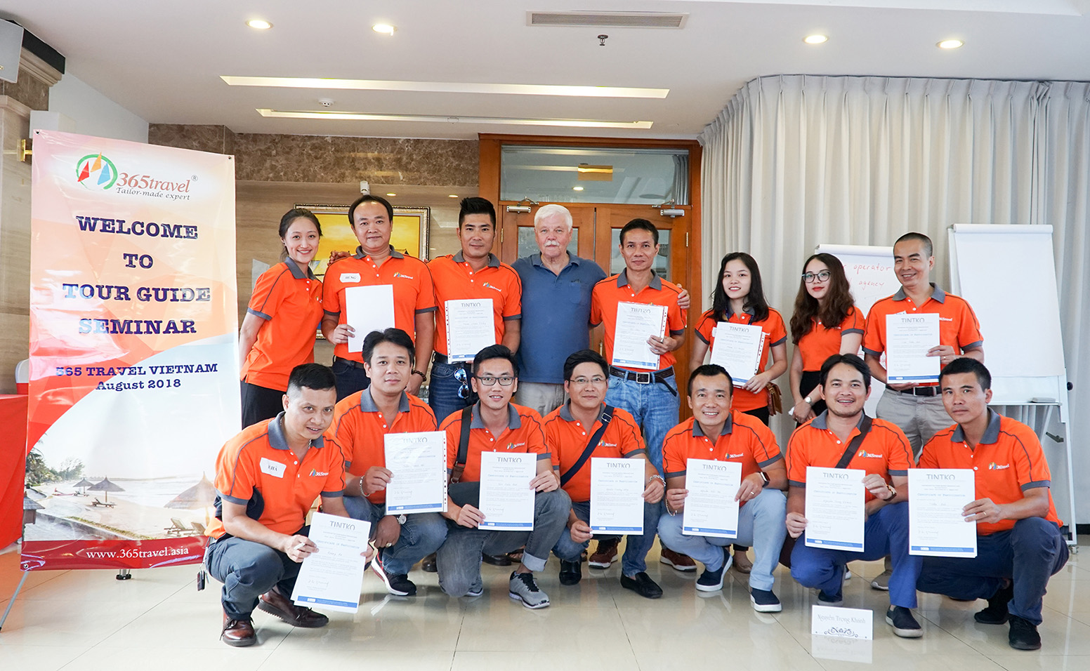 365 Travel conducts the training seminars for tour guides in Vietnam