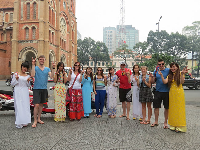 A group travel to Saigon