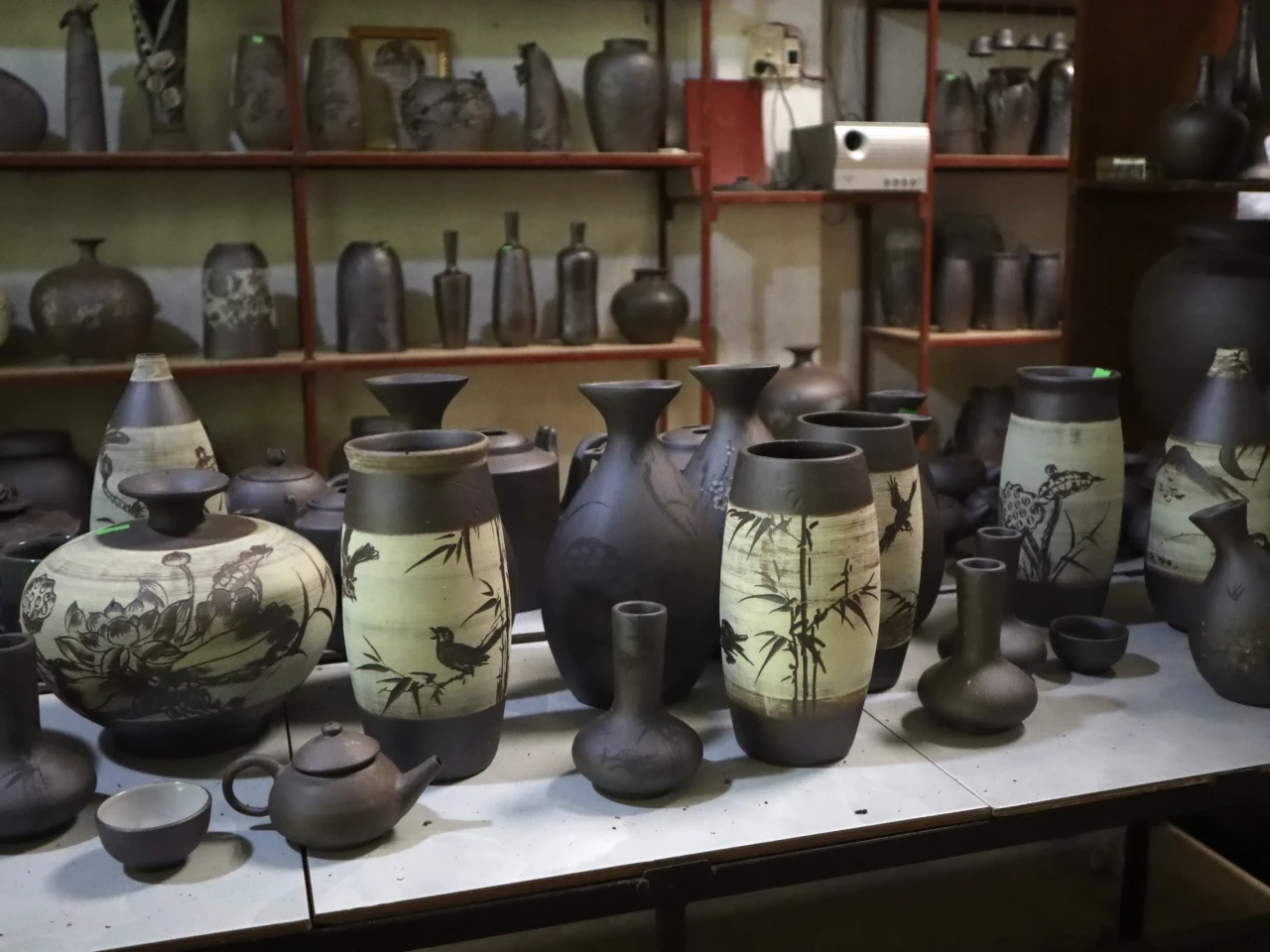 Into the sustainable: Support local communities in Vietnam traditional craft villages